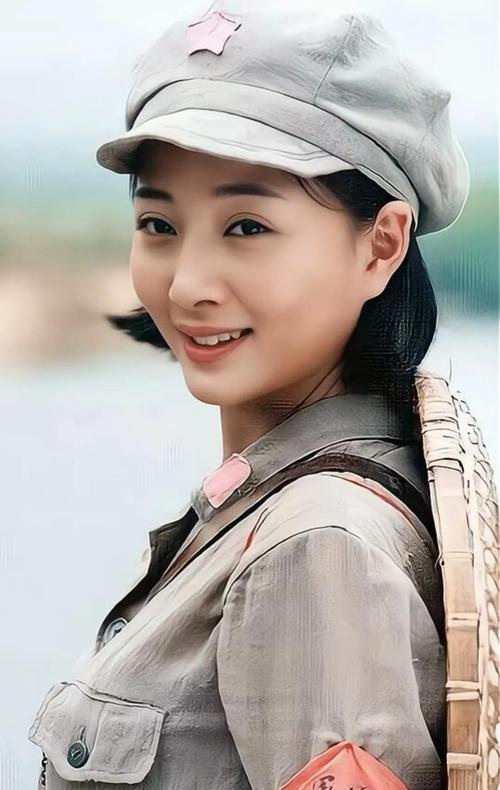整容脸还演军旅剧?别糟蹋剧本了,看看这8位女星演的飒爽军人