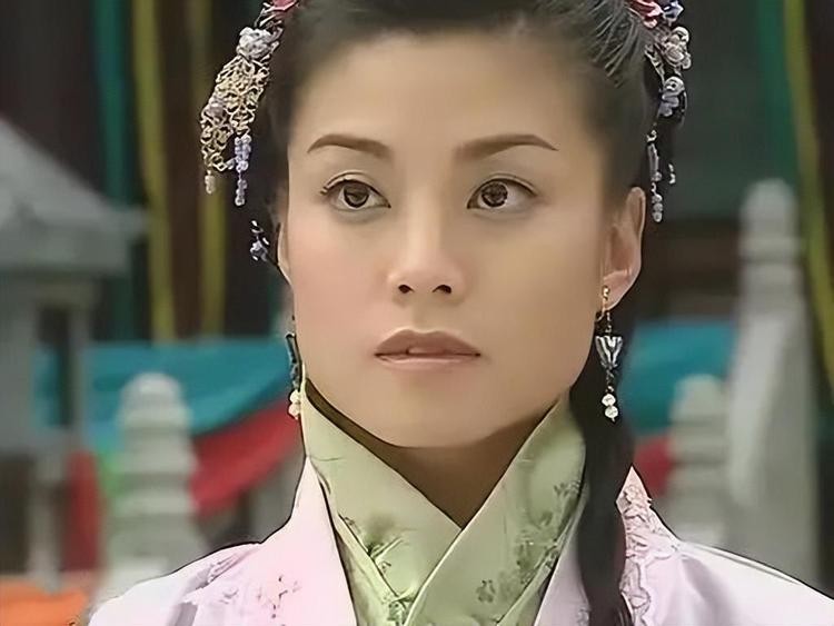 明明get不到，却被夸上天的10位女星，是谁的审美有问题？