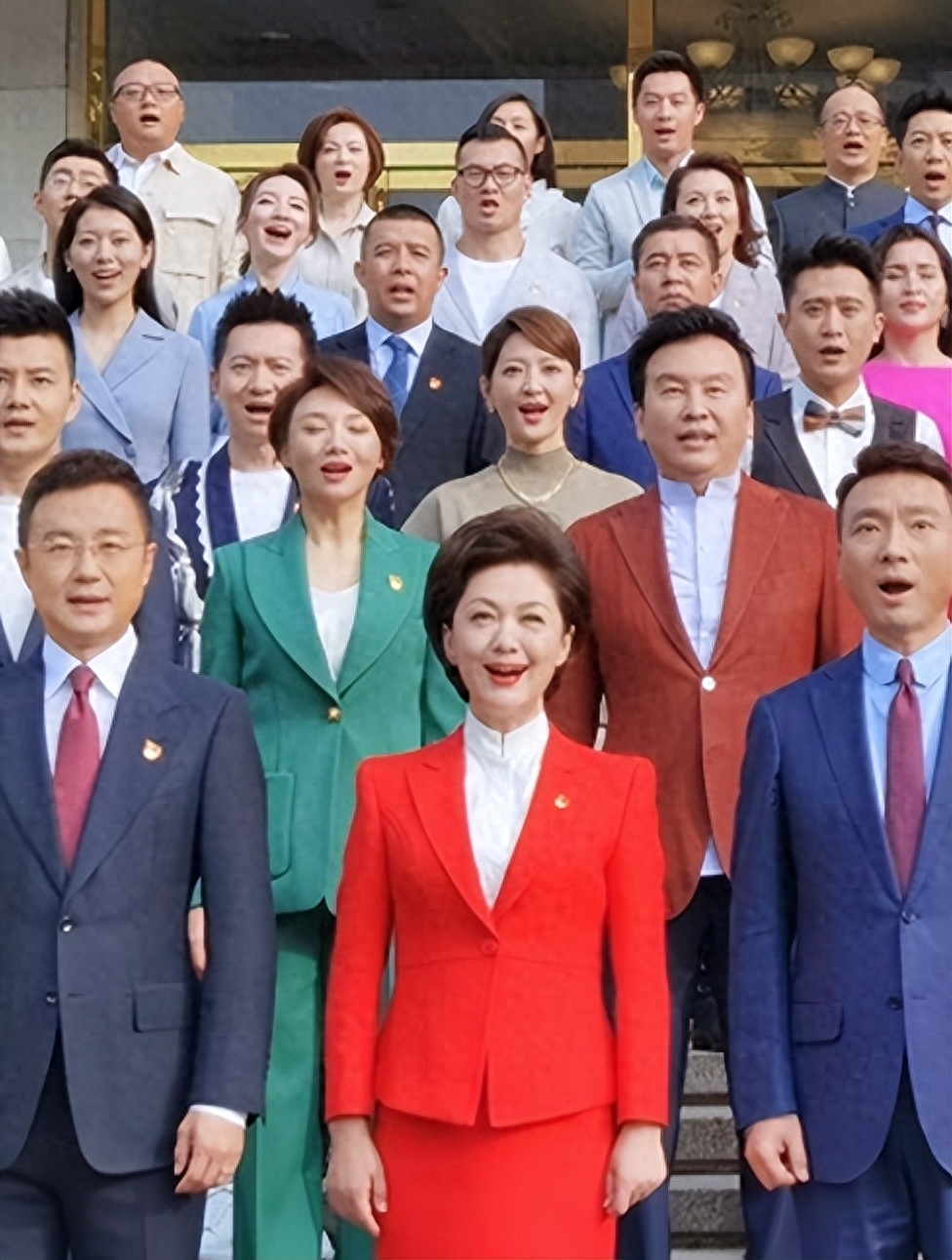 原来这2位央视主持人是夫妻?一个主任一个副主任,丁克多年!