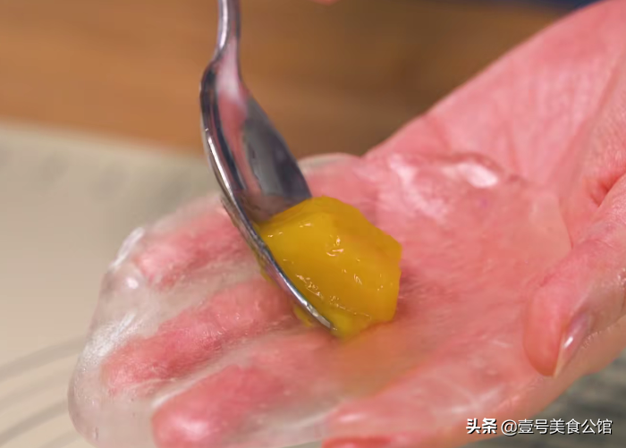 水晶月饼有哪些口味（在家教你做两款不同风味的水晶月饼）