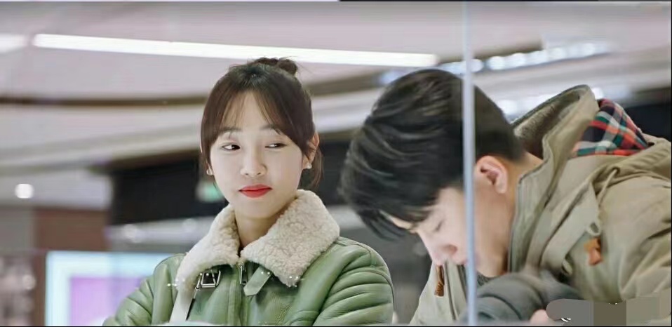 女星马羚称赞黄轩新剧，却遭质疑讨好正午阳光，愤怒发文回怼网友