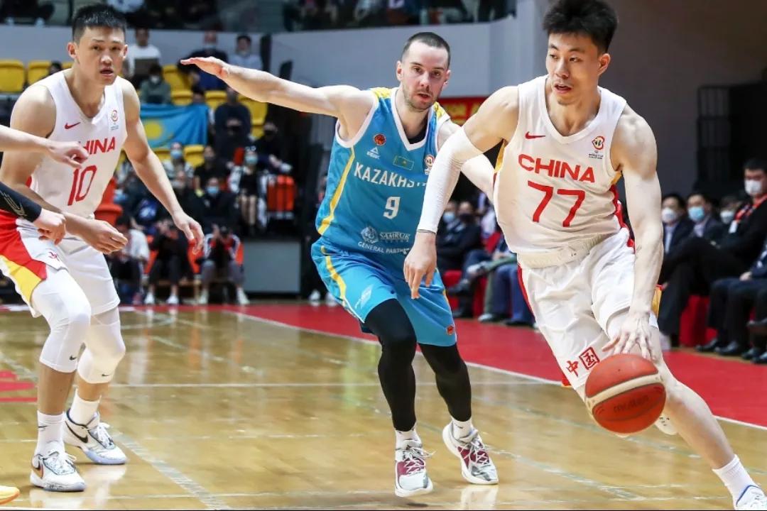 NBL和cba哪个水平高（男篮国际水平的仅有6人，吴前崔永熙最有默契，2米13巨头实至名归）