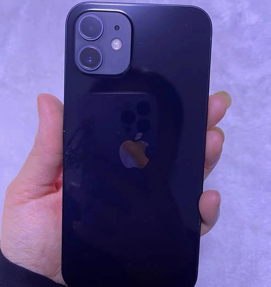 網友想3200買iPhone12，但賣家描述為“監管機”是什么意思？