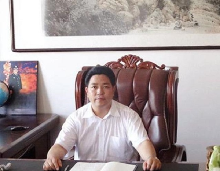 1993年，浙江大姐给落难少年10块钱，少年寻她20年，拿100万报恩
