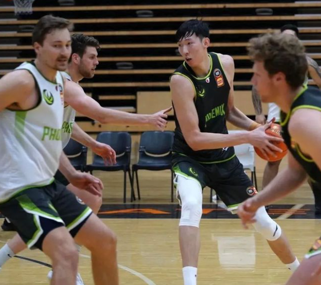 nba现役哪些球员防詹姆斯（从台湾联赛，杀回NBA！场均4.5分连续防住詹姆斯，他是什么来头？）