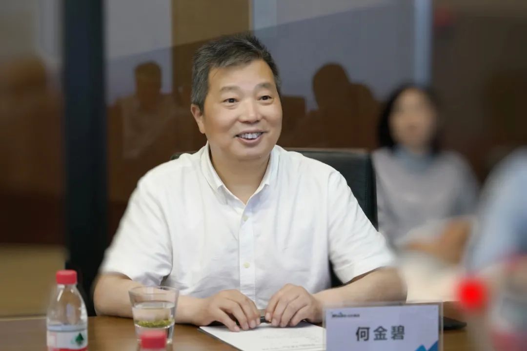 咸阳市副市长解志炯、李忠平一行莅临迈科集团座谈交流