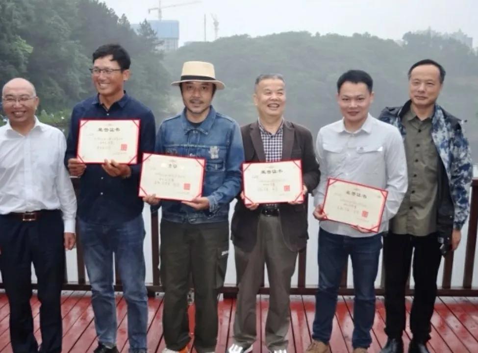 汪涵与刘志强参加钓鱼友谊赛！原来钓鱼也离不开人情世故