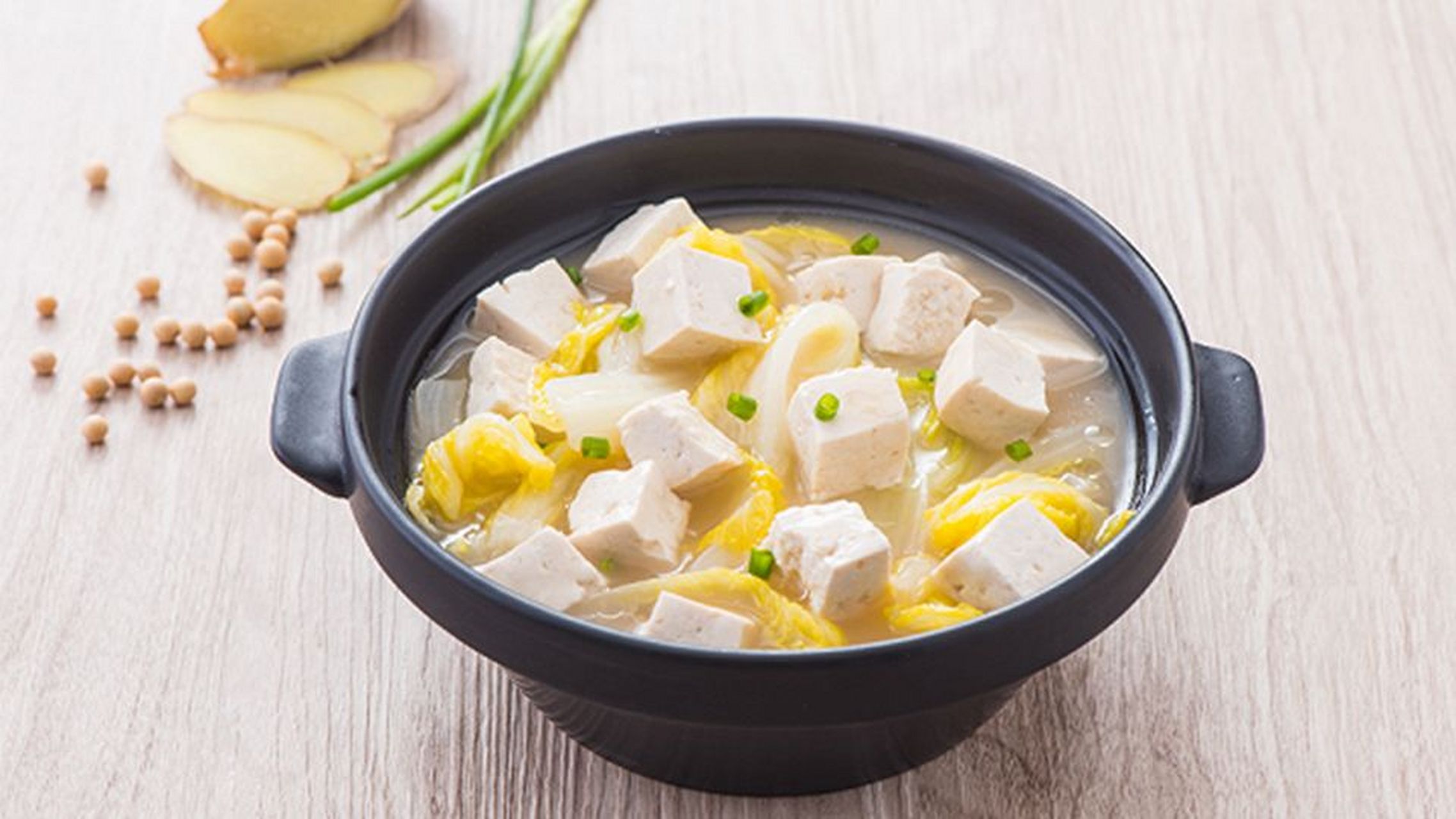 豆腐嘌呤高吗?一文说清楚吃豆腐的3大对身体的好处与坏处-蘑菇号