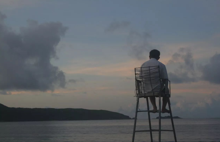 01作家马德说:"忍受孤独是可怕的.