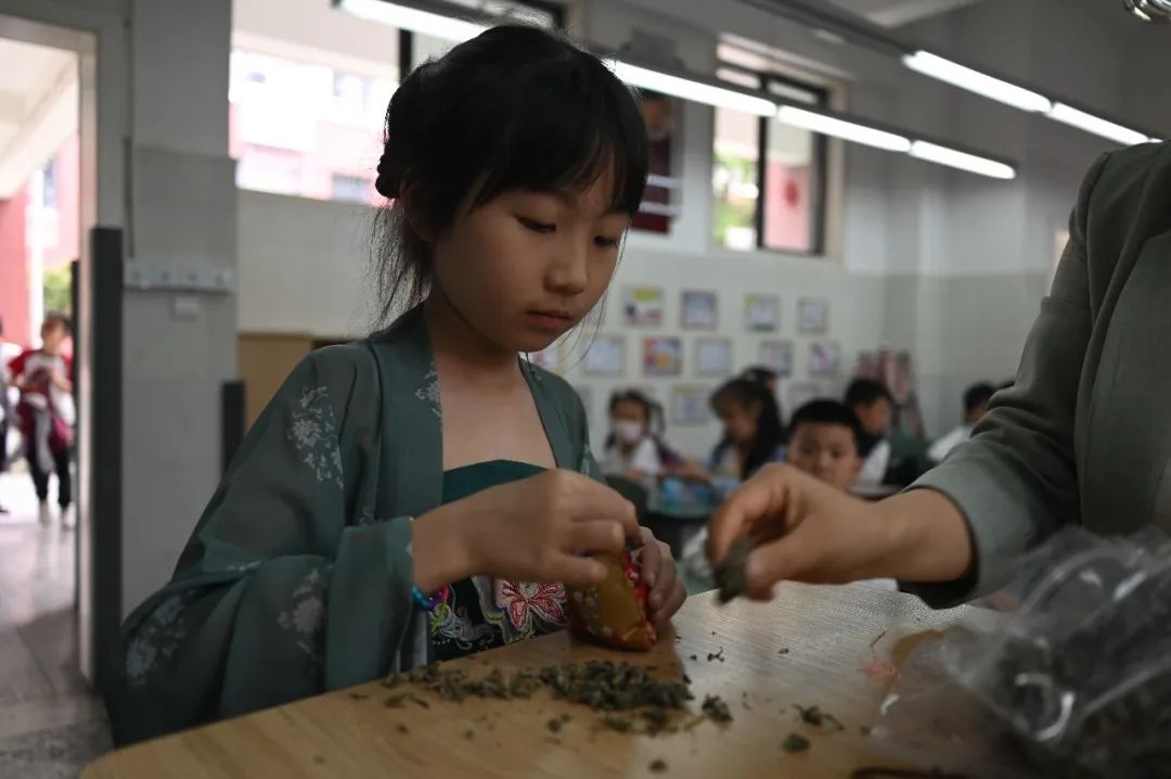 成都市双流区棠湖小学（南区）开展“我们的节日—端午”系列活动