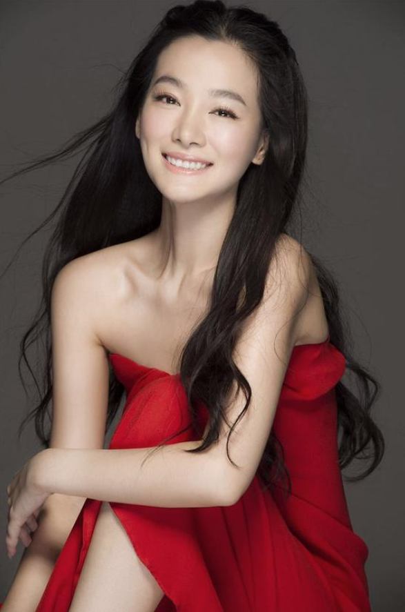 辛月:在最好的年纪嫁给二婚"家暴男"于震,婚后生三娃美满幸福