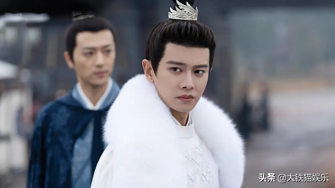 气质不行就别穿貂了，10位古装美男告诉你啥叫貂皮上身，贵气逼人