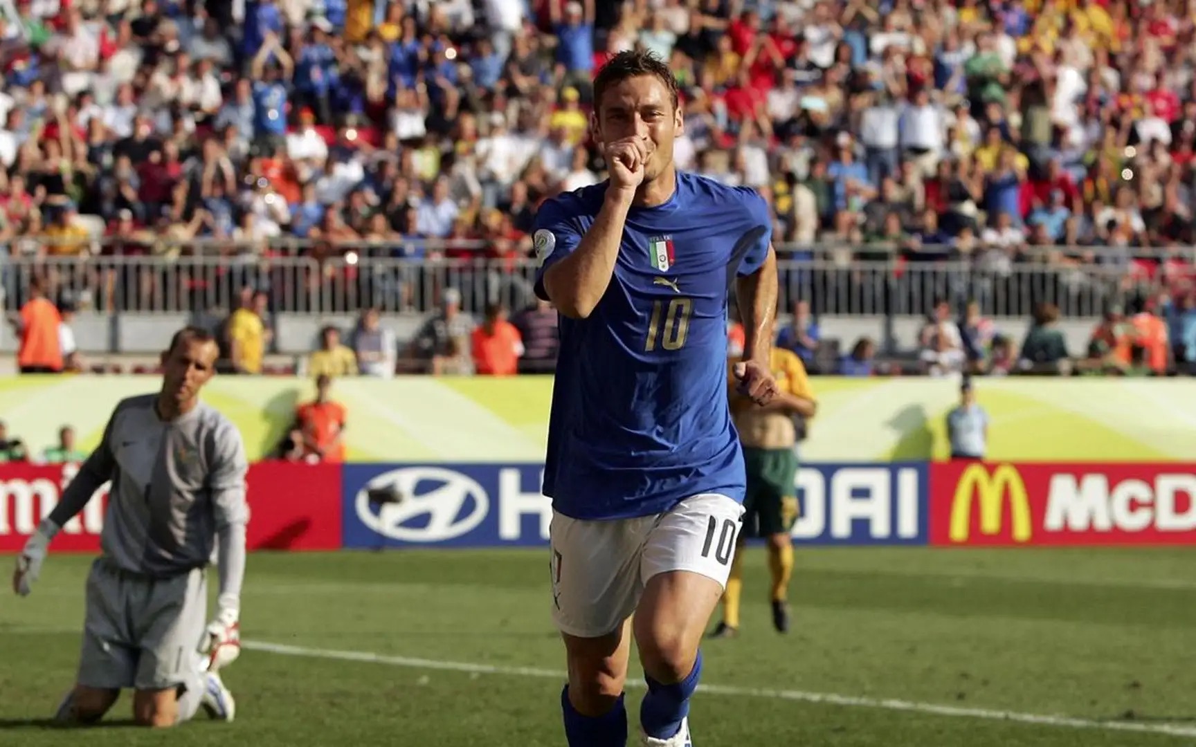 06世界杯决赛解说（点燃世界杯激情的，不止比赛，还有值得铭记的解说名场面）