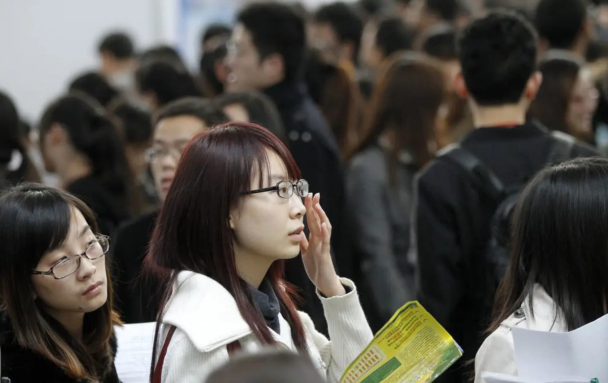 與通知書一起寄來的“銀行卡”，與普通銀行卡不同，新生要注意