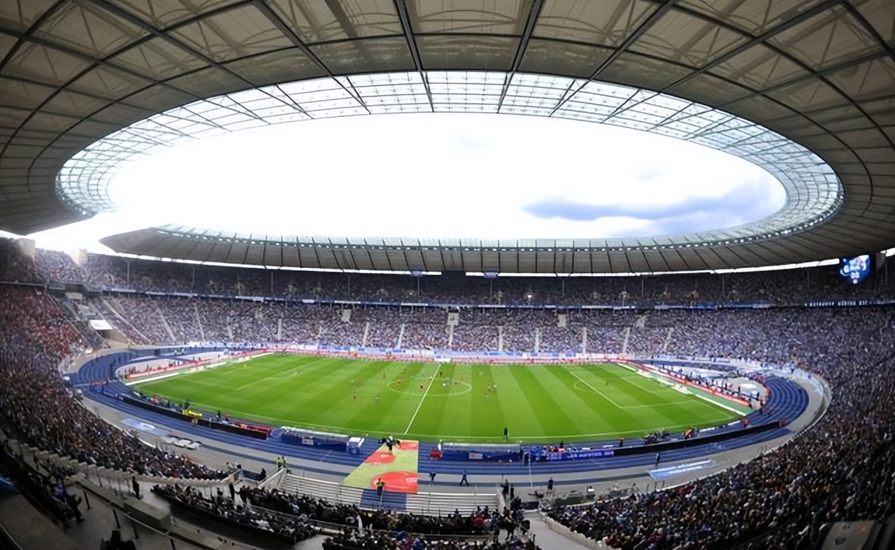 德甲主场在柏林（五大联赛足球地理：德国首都柏林的两支球队，有着不同的背景）