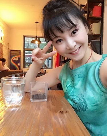 “俏晴雯”安雯，为救丈夫，她高调回归娱乐圈，9年还债1100万