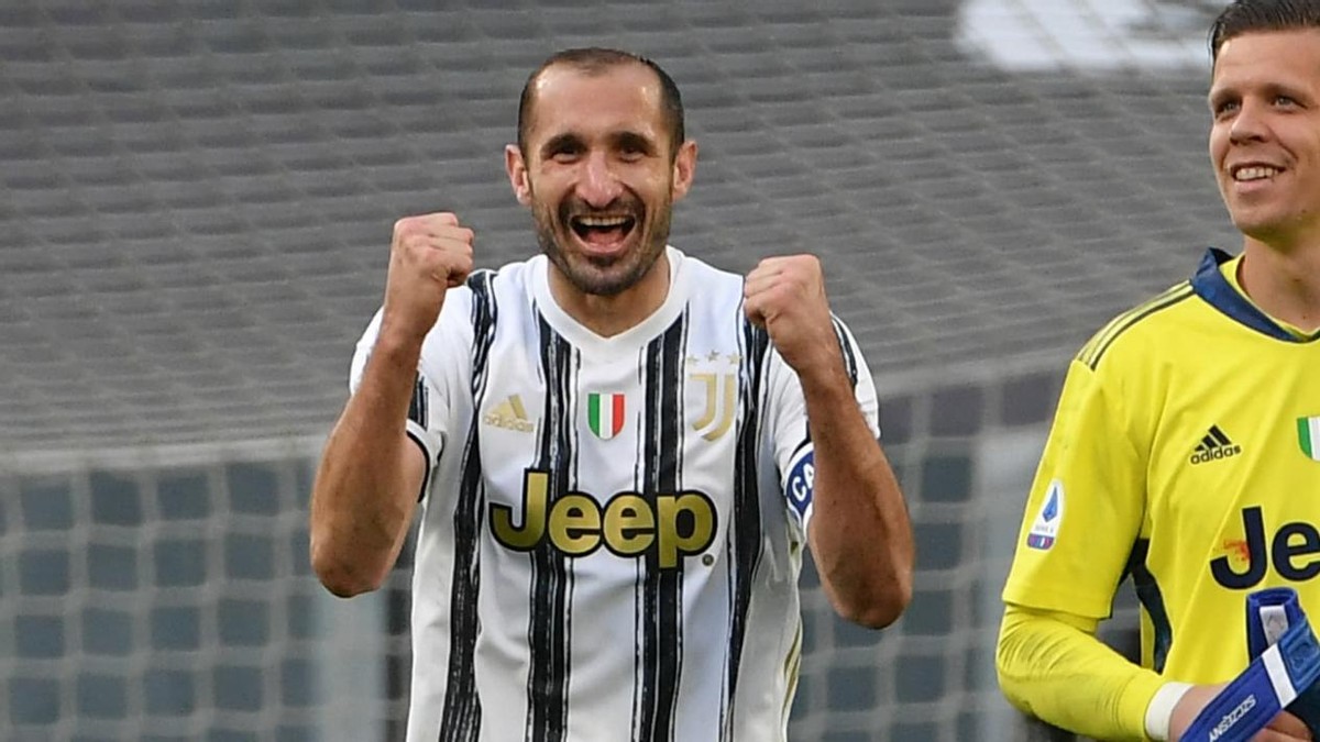 CHIELLINI(一个时代的终结！不是青训胜似青训，基耶利尼挥别斑马军团)