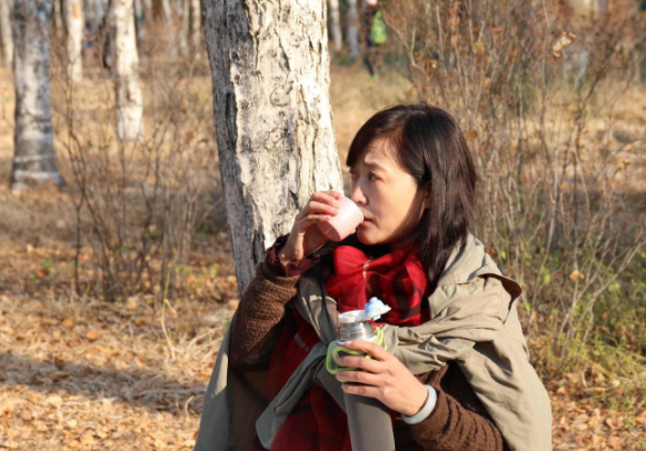 四川：大学课堂上的西班牙语老师，眼里带笑风情万种，不要太迷人