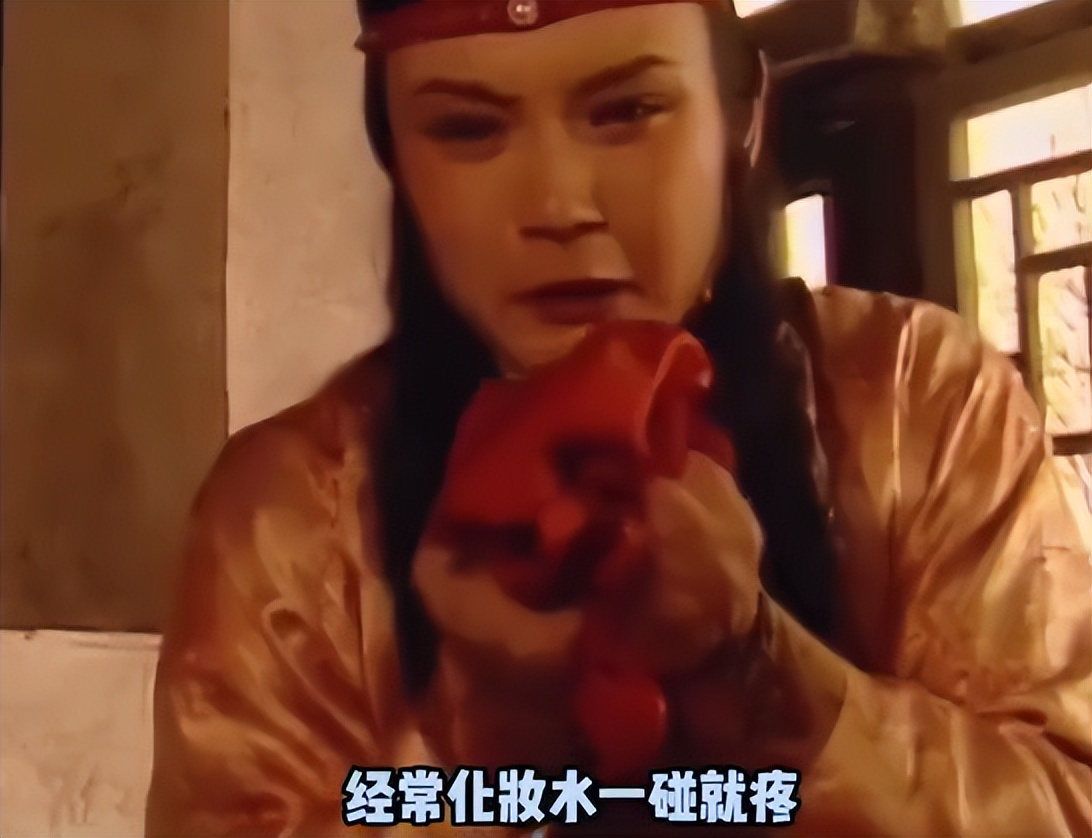 为演贾宝玉他被中央台送去整容，35年后整容处敏感的像天气预报