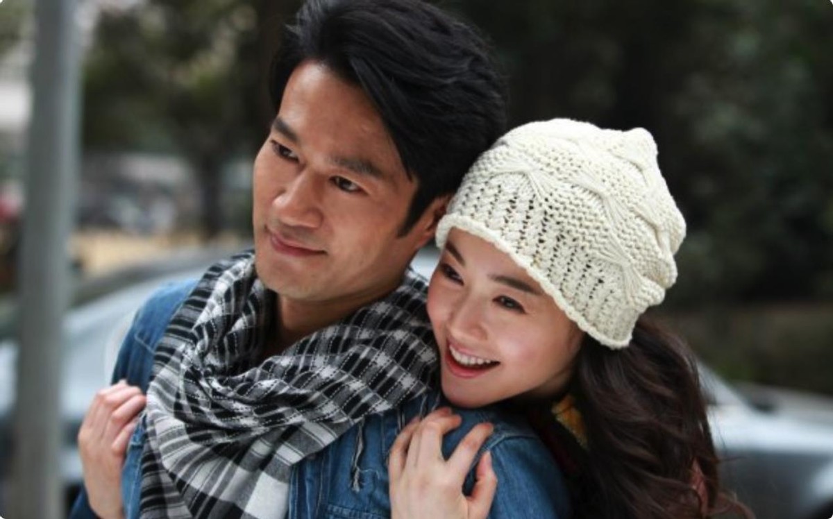 "冻龄"女神左小青大变样!饰演富大龙妻子,45岁美出新高度