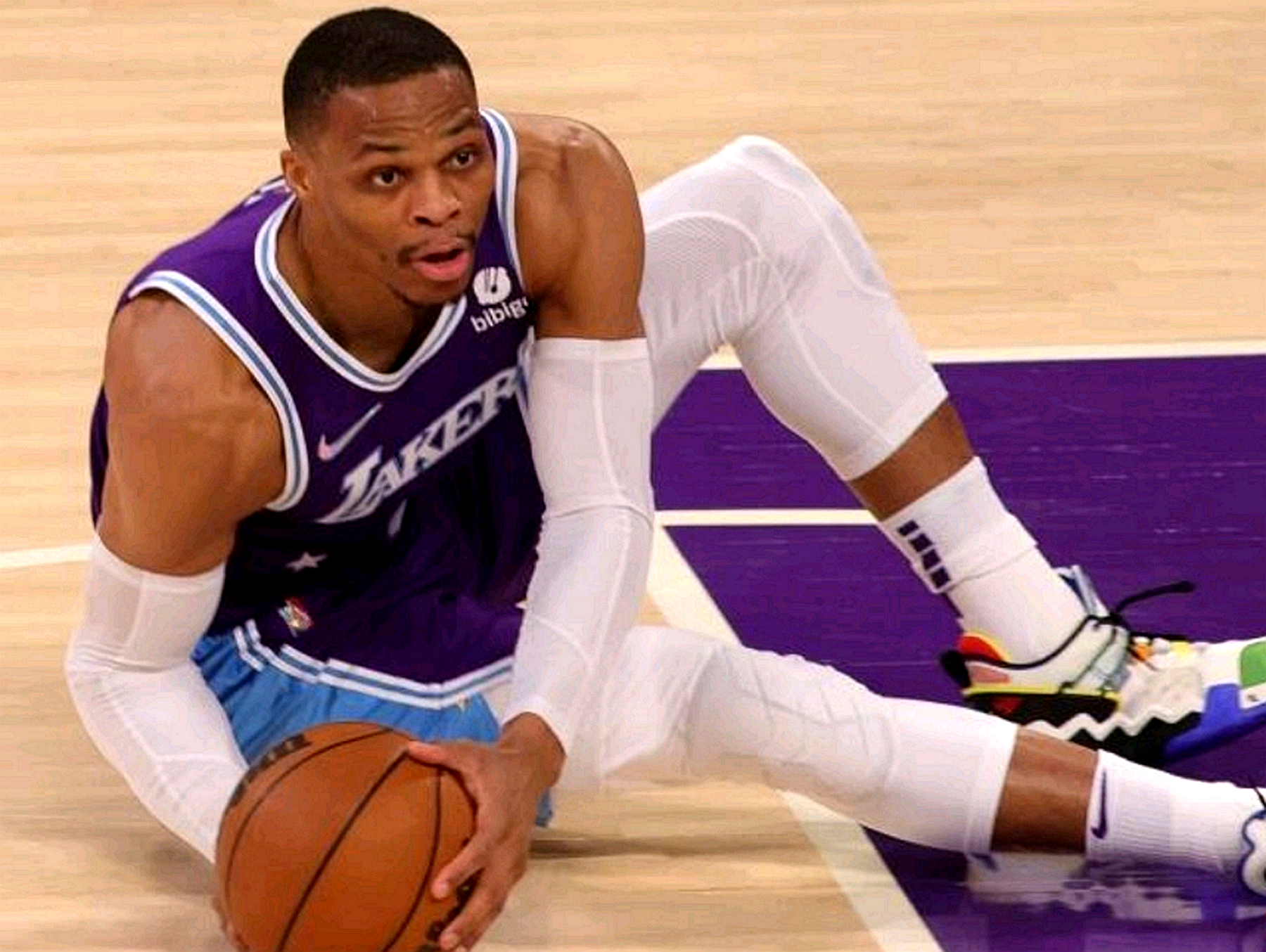 nba哪些犯规属于全队犯规（59次犯规联盟第一！NBA出台快攻犯规新规则，威少再遭大幅度削弱）-华海博客