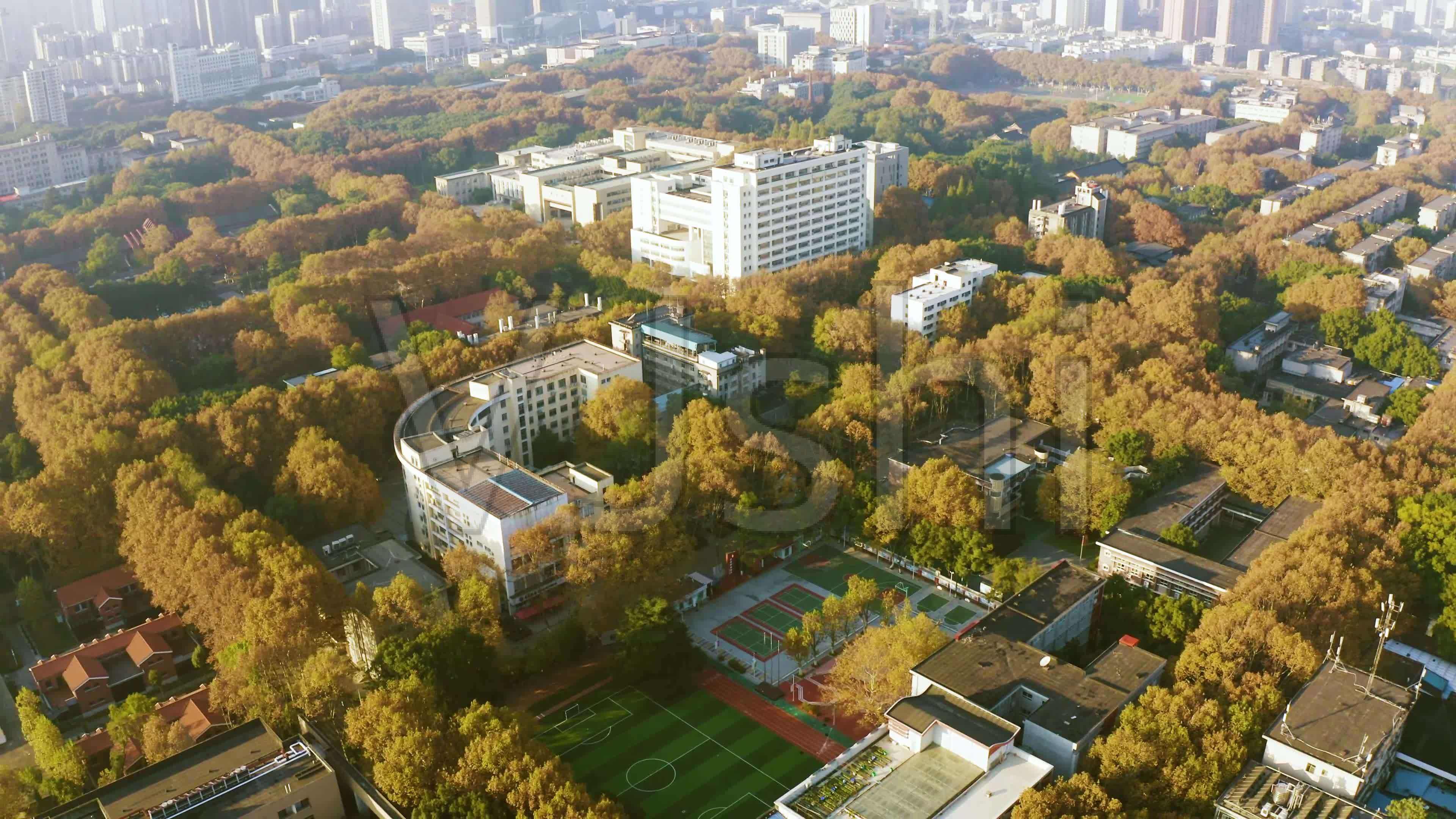 华中科技大学：无愧简称“华中大”，文科生也能报考的综合性大学