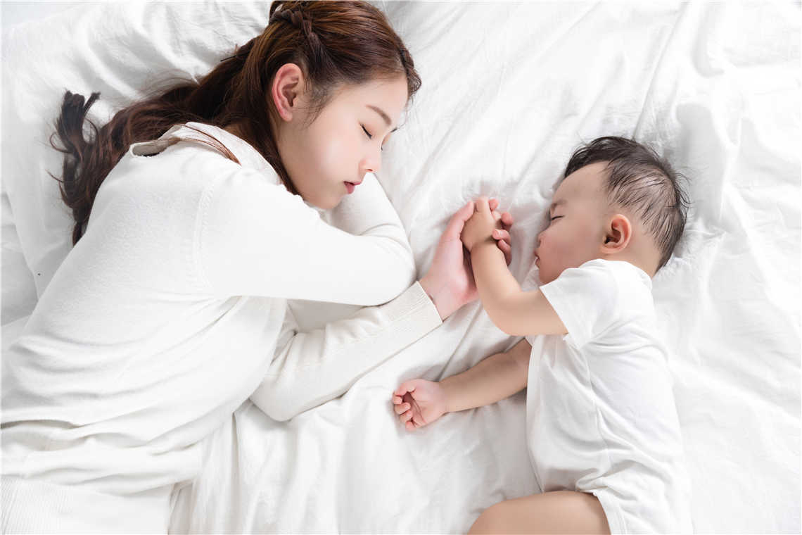 孩子几岁分房睡最合适？不是三岁也不是六岁，结果跟你想的不一样