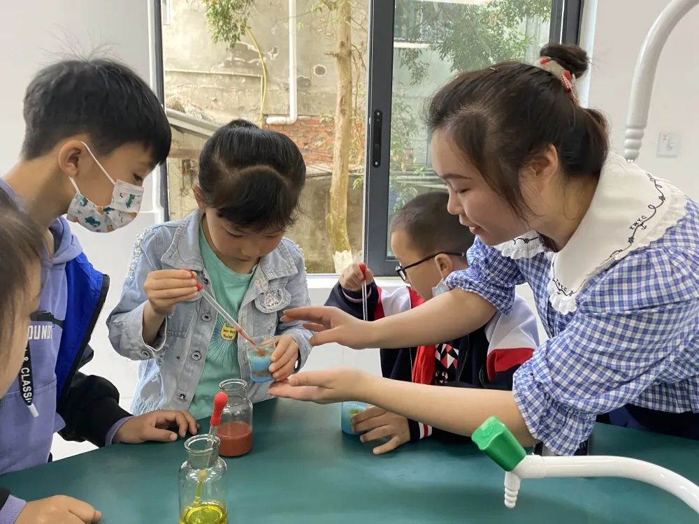 四川天府新区永兴小学周末托管服务开展得如火如荼