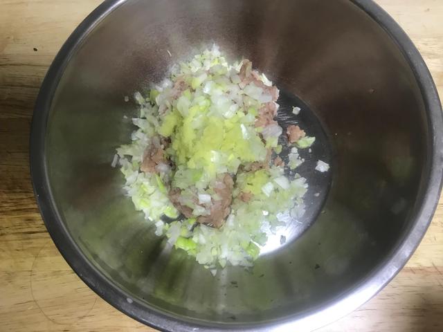 图片[8]-【荠菜饺子】做法步骤图 开春 抓紧吃“春天第一鲜”-起舞食谱网