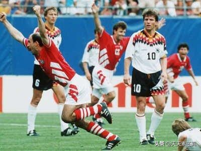 世界杯哥伦比亚对希腊（新世纪世界杯有三支球队，小组有一场大败，仍以第二的身份晋级）