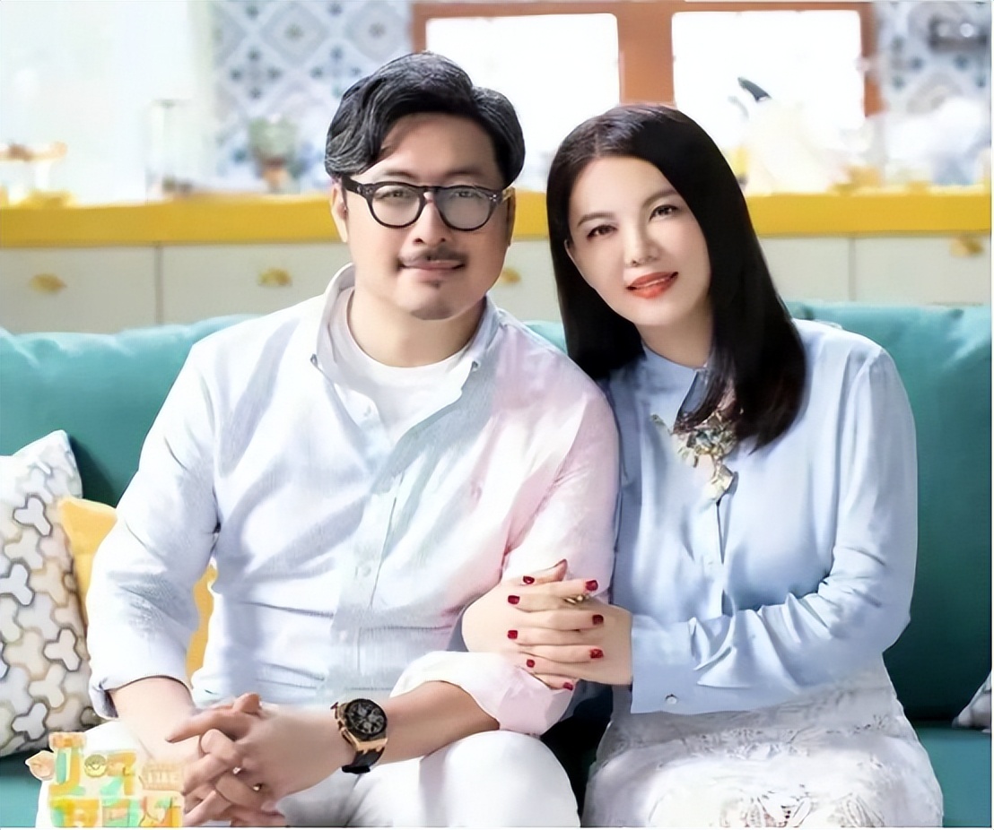 《爸爸去哪儿》夫妻现状,张亮与前妻寇静假离婚,明星生活搞不懂