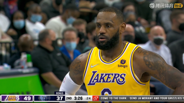 nba湖人灰熊回放(灰熊险胜湖人！莫兰特41 10，詹皇37 13，赛后老詹一把抱住莫兰特)