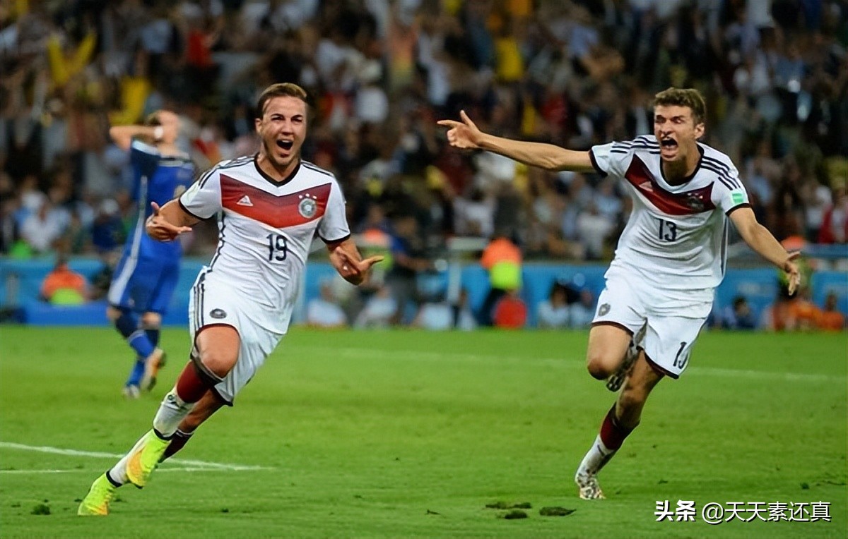 德国世界杯进四强多少次(02年以来德国连续4届世界杯进四强，但你看当时金银铜球奖都是谁)