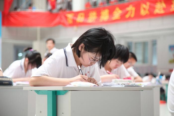 上海高考模式有多特殊？一年两次高考，英语成绩可以两次取最高