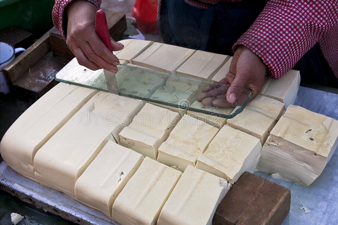 一把黄豆半碗醋，教你自制豆腐，方法简单易上手，鲜美香嫩无添加