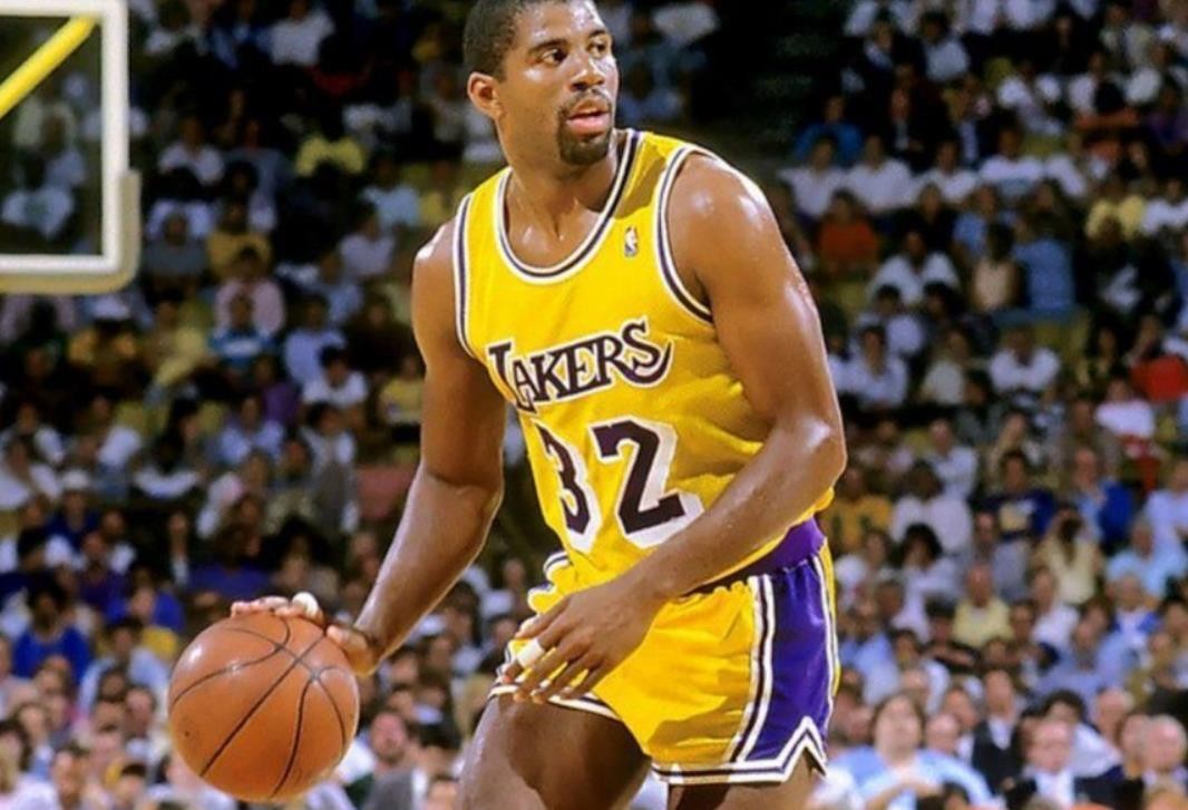 最強nba哪些特效好（技術的代名詞！美媒評選NBA球星十大招牌動作：一招吃遍天下）
