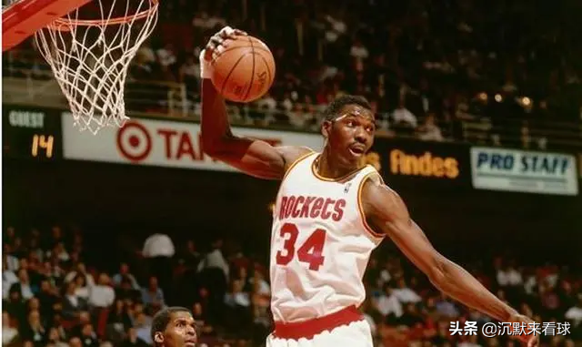 現(xiàn)役nba哪些是超級巨星（NBA歷史上最偉大的15位全能球員：他們都是NBA歷史的超級巨星）