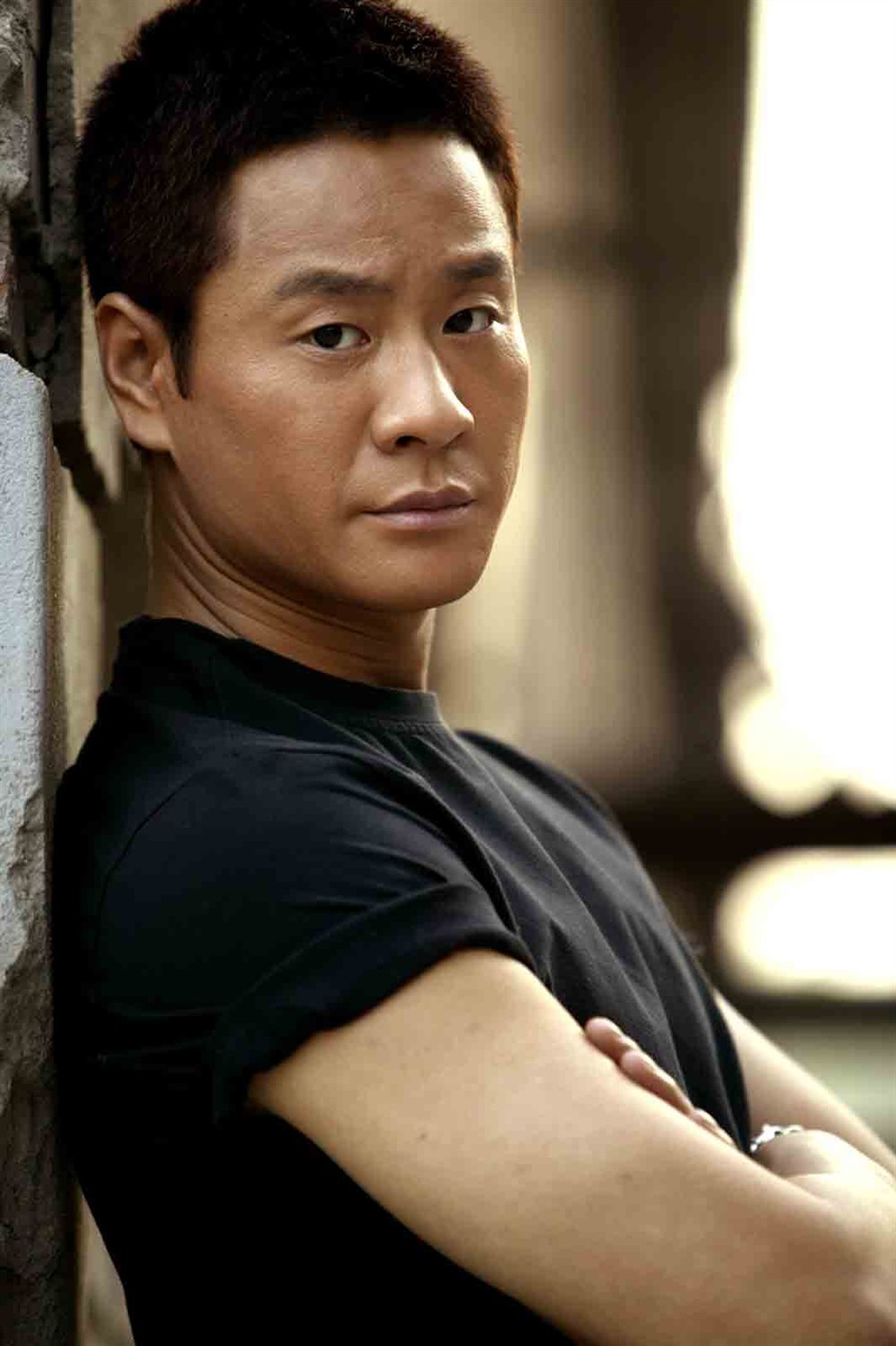 演员连奕名:成名后抛妻弃子,转身迎娶杨若兮,前妻红了,他糊了