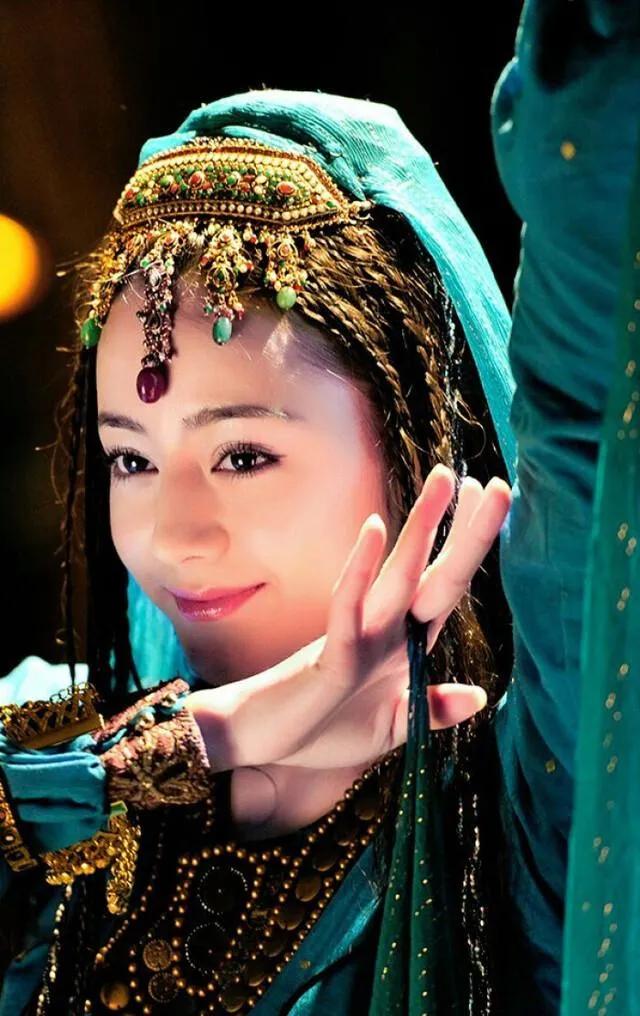 哪些女明星的眼睛很漂亮？