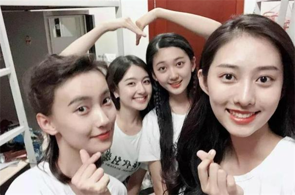 大学女生宿舍照片（大学女生宿舍违禁品）