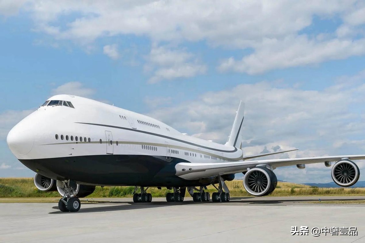 世界最霸气的客机: 航程是波音747的2倍, 空姐是波音747的6倍!|客机|航程|飞机_新浪新闻