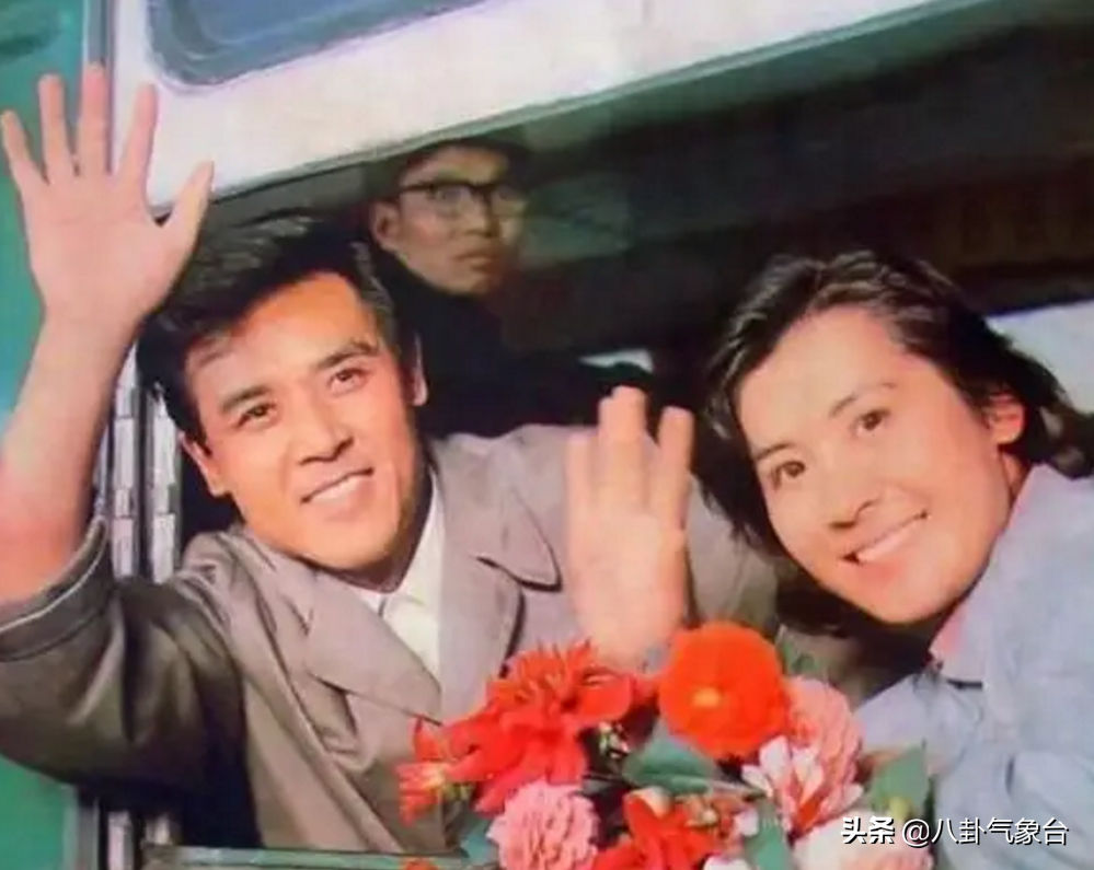 “气质美人”肖雄，将一生奉献给演艺事业，单身30年不后悔