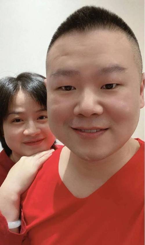 岳云鹏妻子郑敏:对待公婆如亲生父母,因爱支持老公为5个姐姐买房