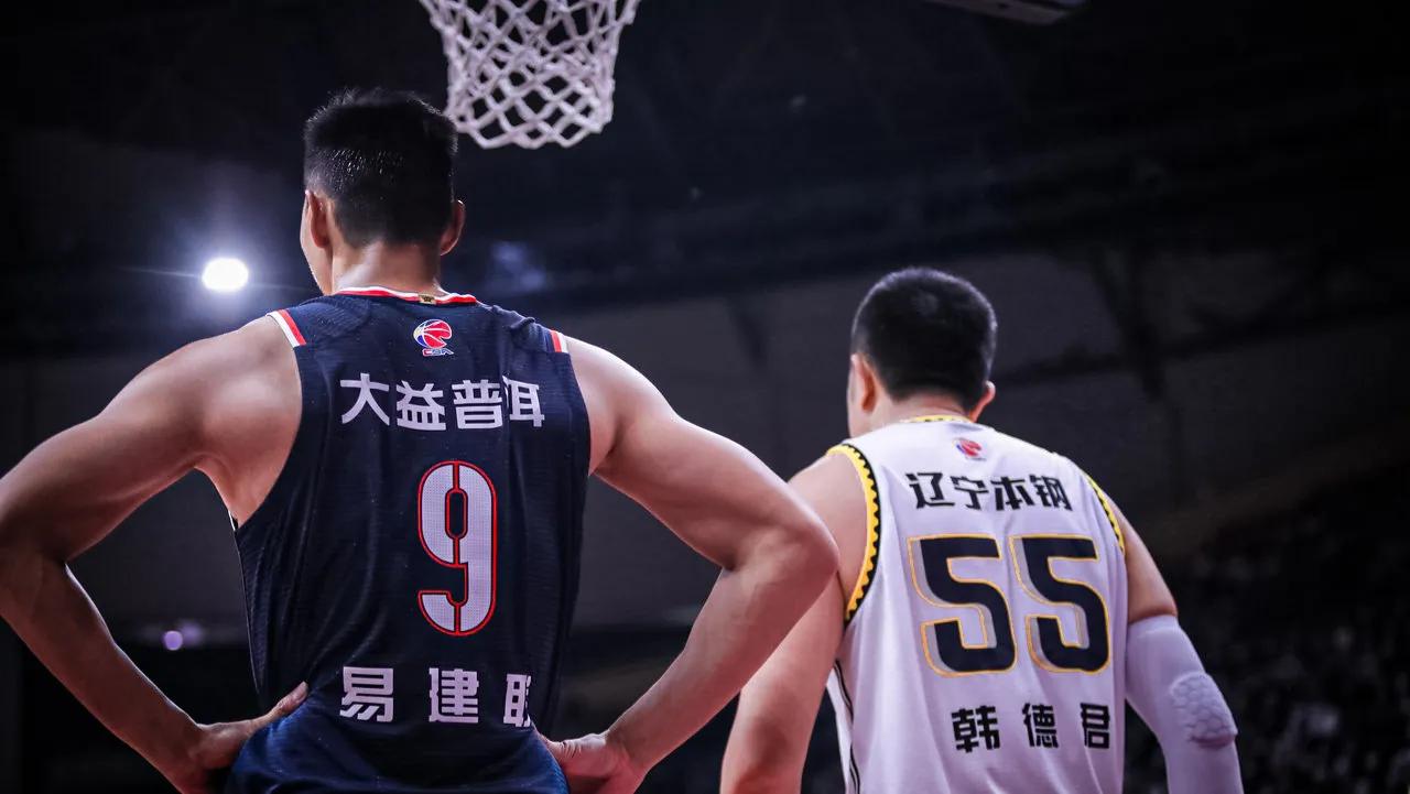 為什么這賽季cba沒外援（朱芳雨到底在圖謀什么？為何遲遲不見引援，廣東隊打算放棄冠軍嗎）
