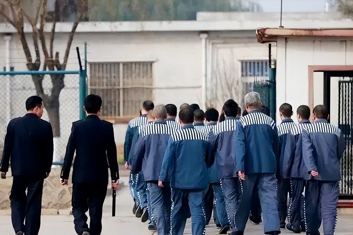 一个死刑犯的最后24小时：秩序、恐惧后的平静和结束