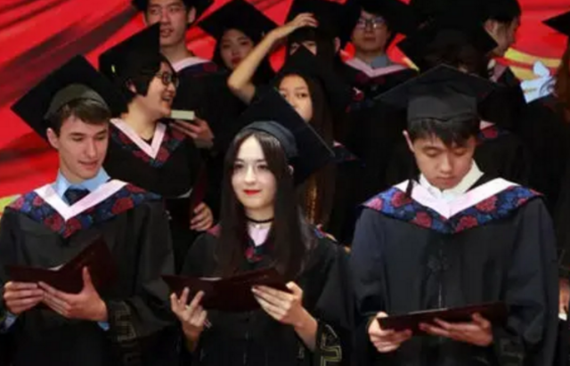 2022年上海人才落户，“留学生”仍吃香，比国内985名校生优势大