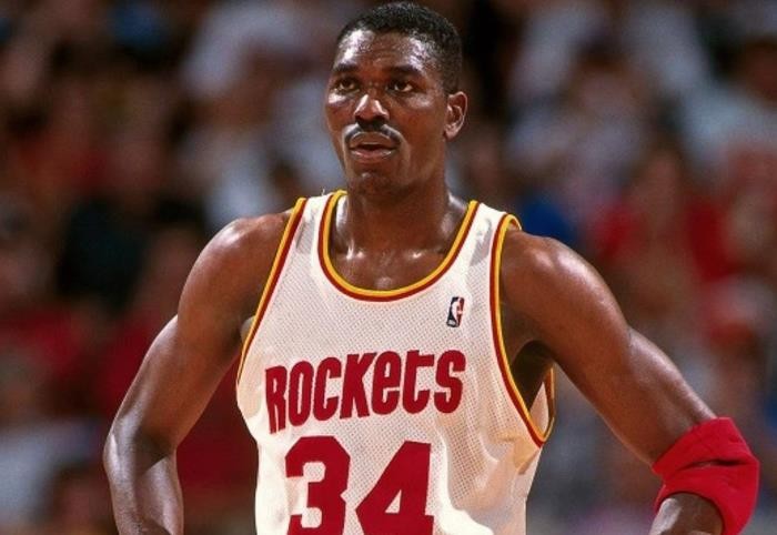 nba盖帽最强的球员（盖出一片新天地！盘点NBA季后赛十大盖帽王：马刺名宿稳居第一）