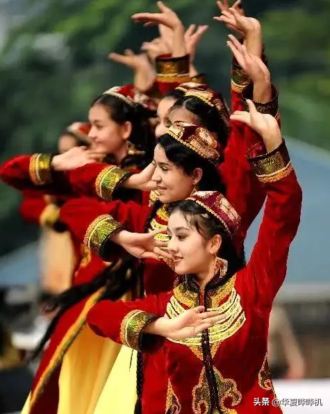 不停磕CP的迪丽热巴,谁才能俘获她的芳心?