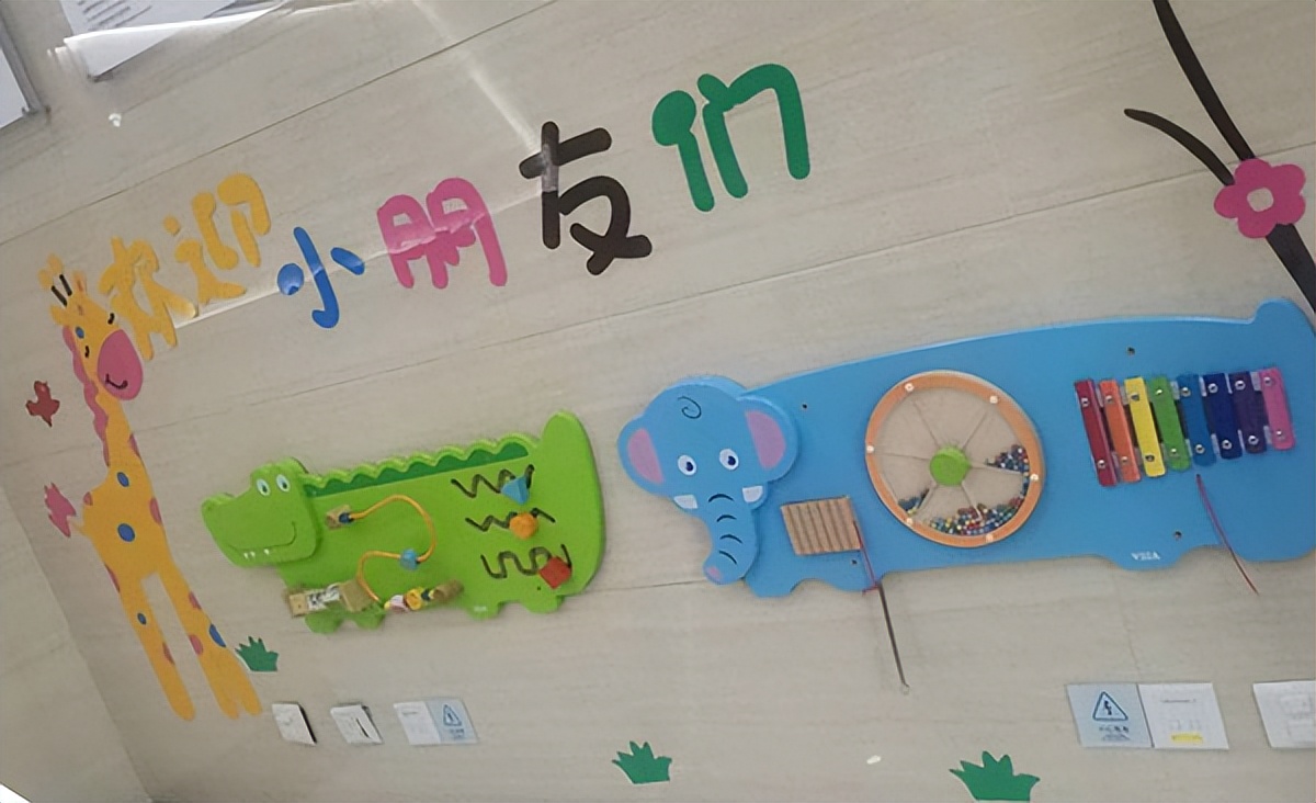 西安银行业满意度调查 | 交行翠华路支行ATM机无独立隔间 路人可看到操作屏