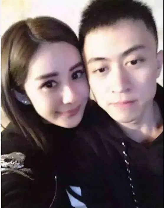 淘宝服装店主&网红喜哥篮球女主播美娜不过,秦少爷不专注网红,偶尔也